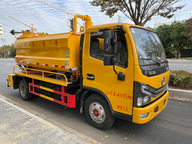 迪庆清洗吸污车